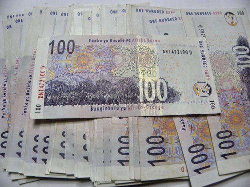 EF grade 12 x Gill Marcus R100 notes. 2009, 1st issue, Bid per note.