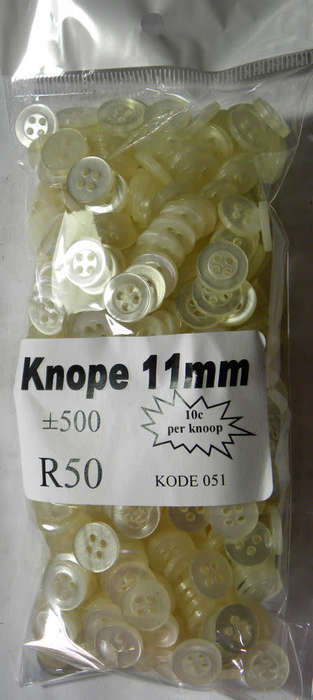 Haberdashery sale: Buttons, Buttons, Buttons!!   WHITE. 500+ per bag.  only 10c per button!