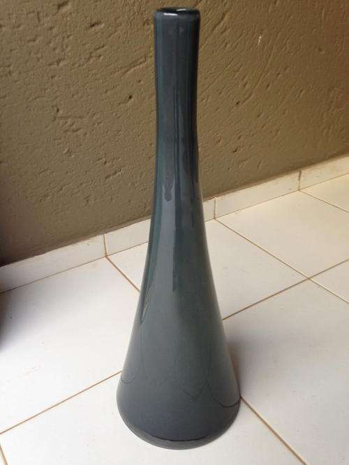 RETRO STYLE VASE - GLASS +-49cm high