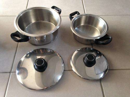 ALOE POTS - Lot of two cooking pots in working condition
