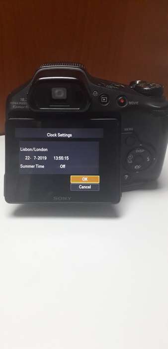 SONY CYBER SHOT DIGITAL CAMERA