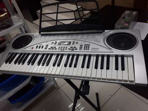 SAKYNO ELECTRONIC KEYBOAD