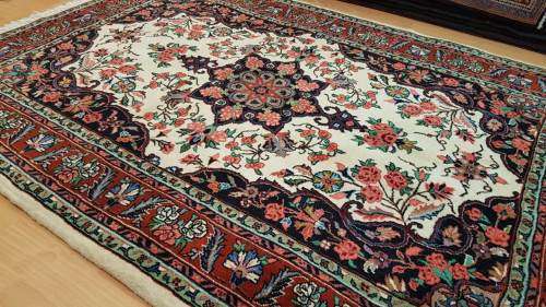 Very Fine Persian Bidjar Carpet 155cm x 113cm Hand knotted