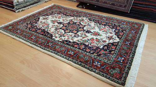 Very Fine Persian Bidjar Carpet 155cm x 113cm Hand knotted