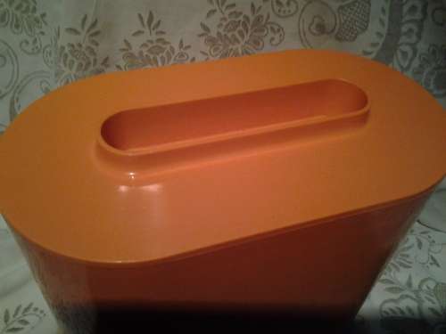 ICE BUCKET -- BRIGHT ORANGE - 3 PIECE - REMOVABLE ICE CONTAINER - RETRO 1970s -- EXCELLENT CONDITION