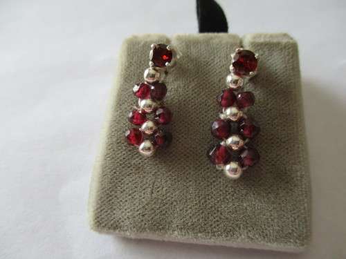 925 Sterling Silver and Henuine Garnets Earrings