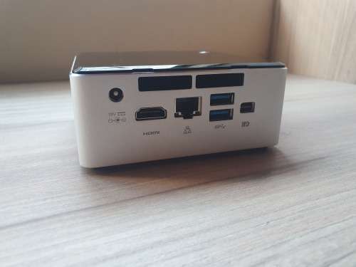 NUC Intel Core I3 6th Gen (nuc6i3syh)
