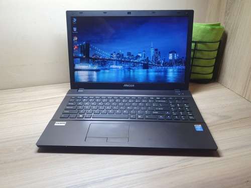 Mecer Xpression W550su Intel Core I3