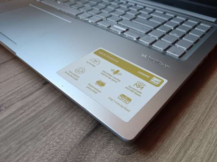 ASUS M1502QA Vivobook 15 AMD Ryzen 7 5800H + Free Laptop Bag