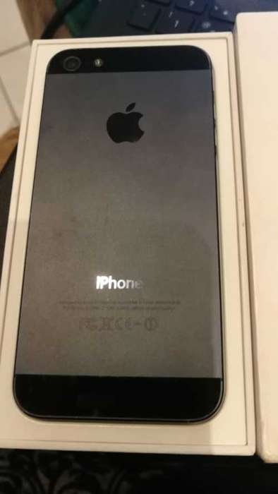 IPHONE 5 ***32 gig ***EXCELLENT MOBILE *** 8 Mp camera** with original box***BARGAIN