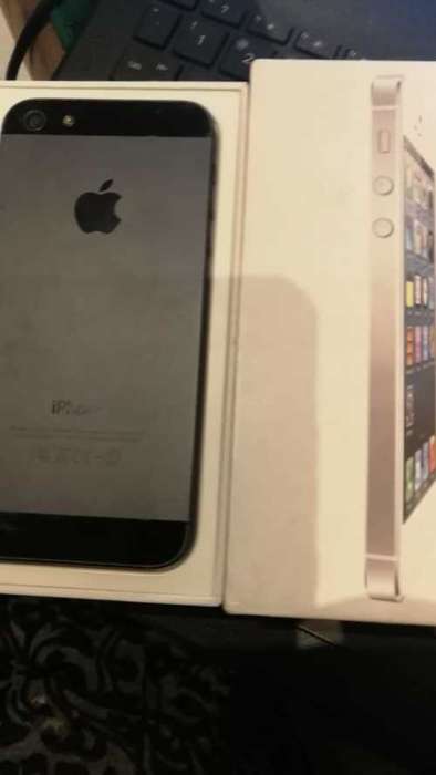 IPHONE 5 ***32 gig ***EXCELLENT MOBILE *** 8 Mp camera** with original box***BARGAIN