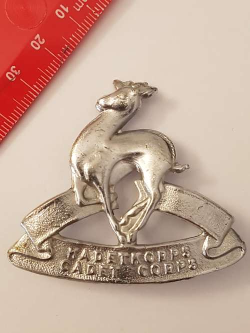 SADF - SA MILITARY CADET CORPS BERET / CAP BADGE