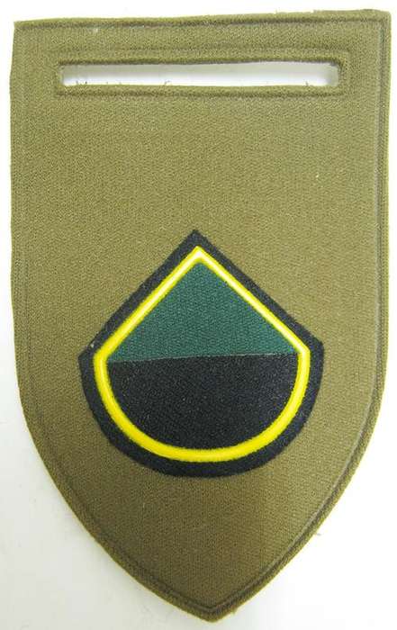 SADF INFANTRY "D" COMPANY TUPPERWARE FLASH WITH PIN AS NEW