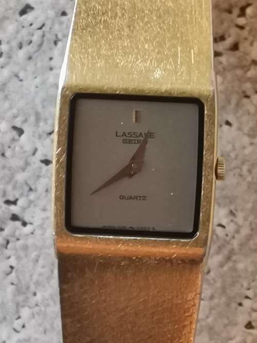 $$$VALUED OVER R8000$$$ SEIKO LASSALE LADIES GOLD PLATED WATCH IN EXCELLENT CONDITION