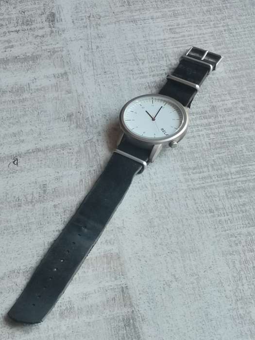 RELAY MENS WATCH IN EXCELLENT WORKING CONDITION