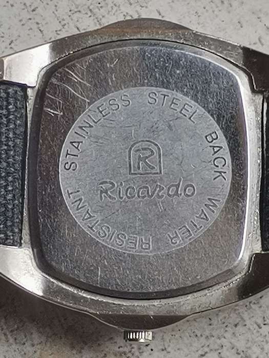 MENS RICARDO QUARTZ WATCH IN EXCELLENT WORKING CONDITION