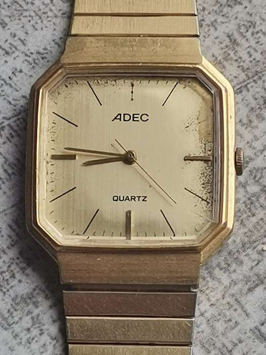 MENS VINTAGE ADEC GOLD PLATED WATCH IN EXCELLENT WORKING CONDITION