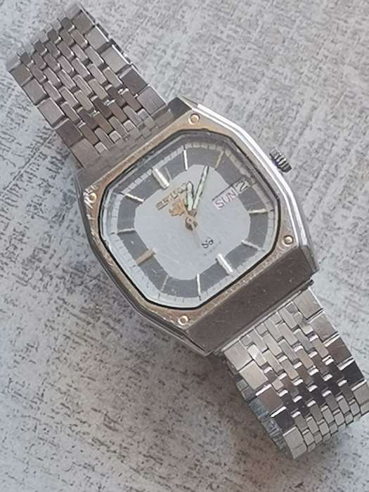 SEIKO S2 MENS WATCH  IN GOOD WORKING CONDITION