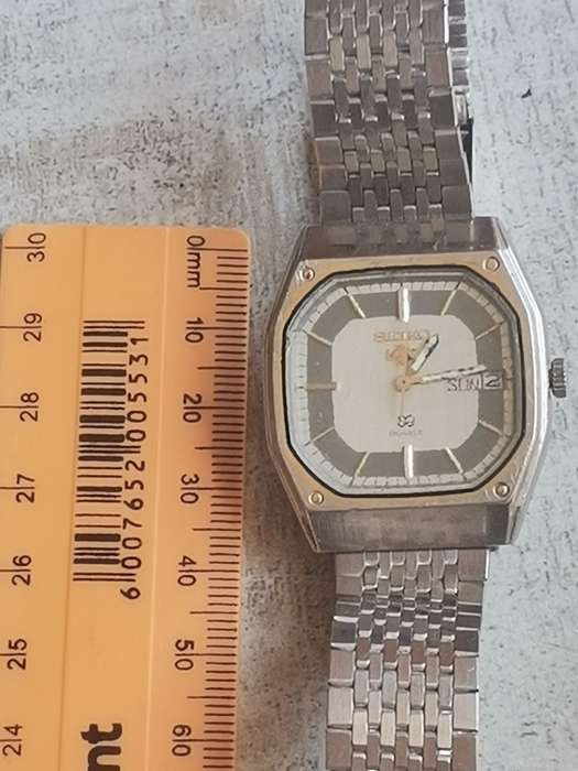 SEIKO S2 MENS WATCH  IN GOOD WORKING CONDITION