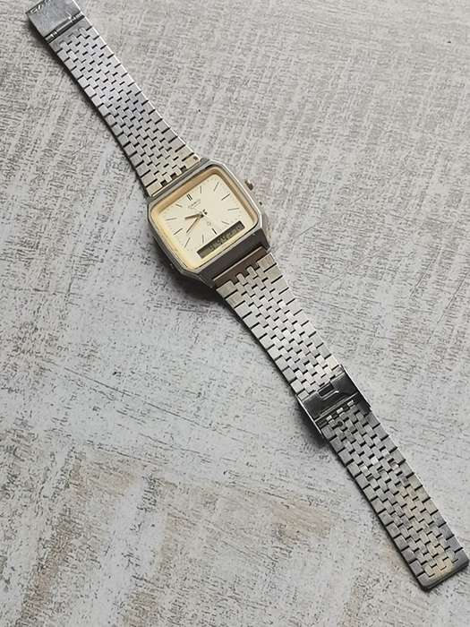 MENS VINTAGE CASIO ANALOG/DIGITAL WATCH IN EXCELLENT WORKING CONDITION