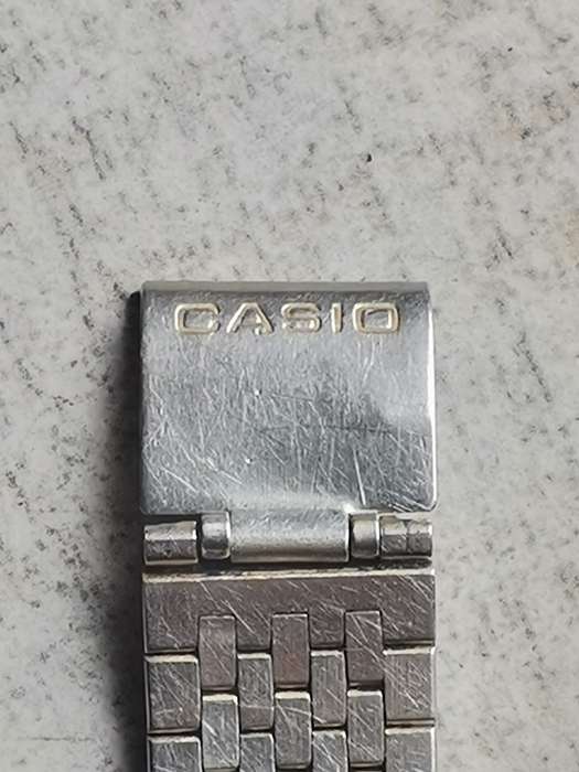 MENS VINTAGE CASIO ANALOG/DIGITAL WATCH IN EXCELLENT WORKING CONDITION