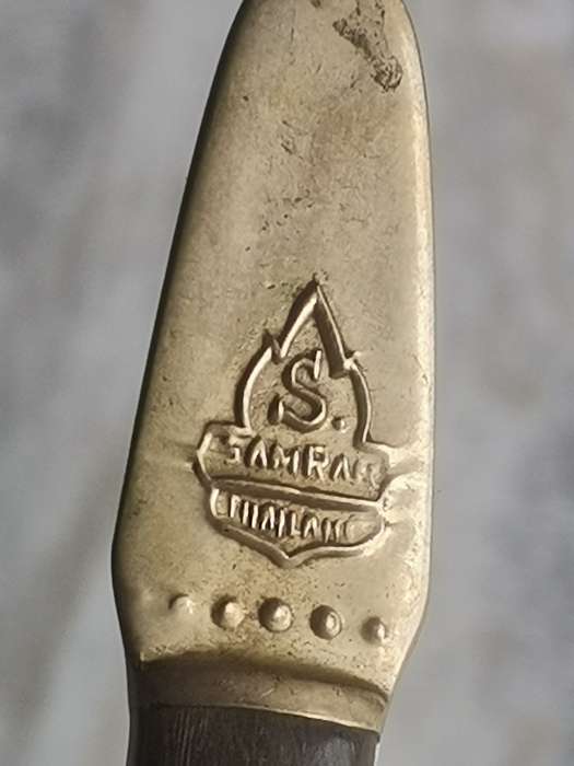 VARIOUS VINTAGE SPOONS AND FORKS BIDDING FOR ALL