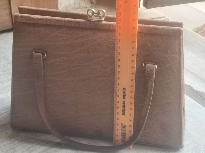 LADIES CORBEAU CURIO GENUINE ELEPHANT HANDBAG IN EXCELLENT CONDITION