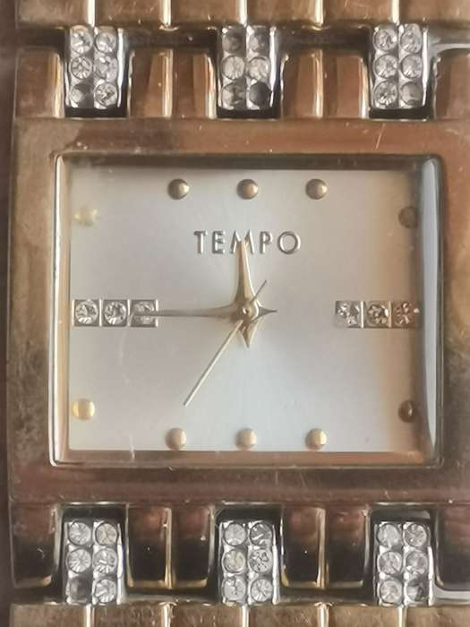 STUNNING TEMPO LADIES GOLD PLATED WATCH IN EXCELLENT WORKING CONDITION