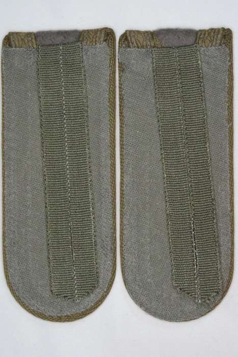 1 Pair DDR East German Unteroffizier Shoulder Boards Rank Epaulettes, Subdued