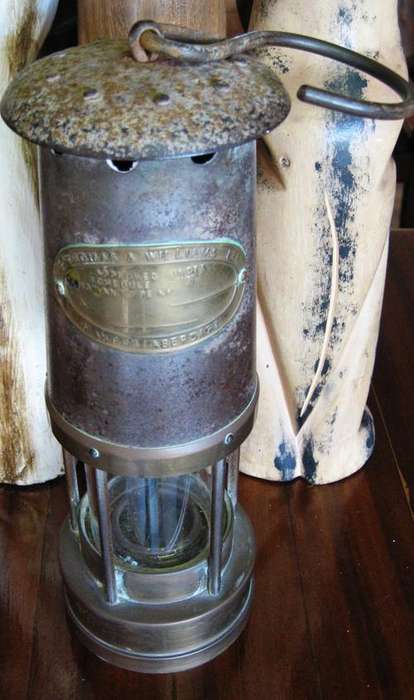 E. Thomas & Williams Ltd of Aberdare, Wales Miners Lantern