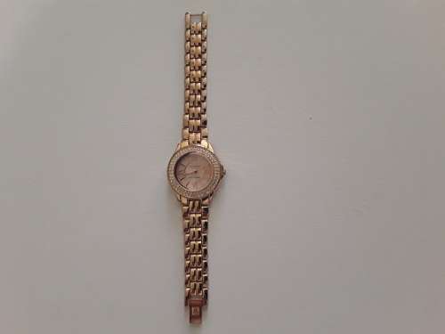 Beautiful Anne Klein Watch Gold Tone R1 Start