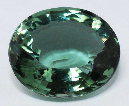 24.50 cts PRASIOLITE / GREEN AMETHYST oval facet (Uruguay)