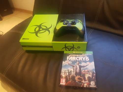 XBOX ONE 500gb WITH FAR CRY 5 PLUS accessories- AMAZING DEAL