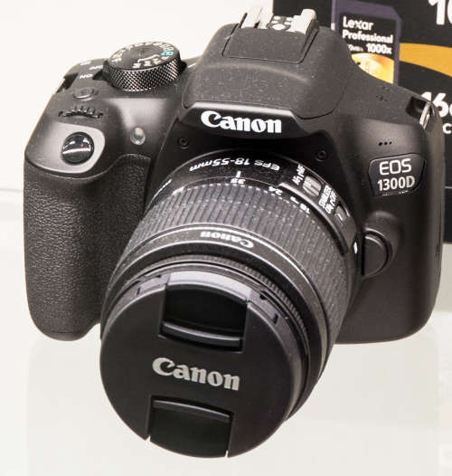 Canon EOS 1300D + EF-S18-55 F/3.5-5.6 III, Camera Bag, 8Gb SD Card