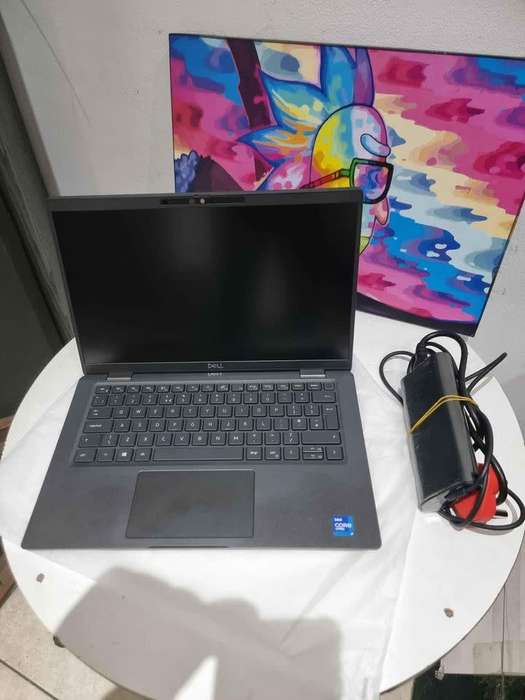 Dell Latitude 7420-(14`) Intel Core i5-1135G7, 16GB ddr4 ram, 256gb m.2 SSD, intel Iris XE!