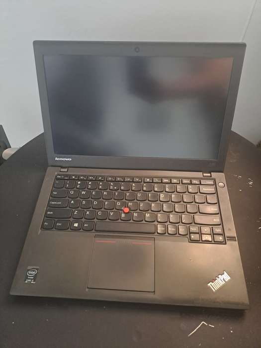 LENOVO THINKPAD X240- (12.5`) CORE i5-4300U, 8GB DDR3 RAM, 500GB HDD!!! GREAT DEAL!!!