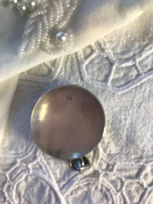 `925` VINTAGE STERLING SILVER BLACK CHECKERBOARD CUT ONYX STONE IN A FILIGREE CARVED SETTING!!