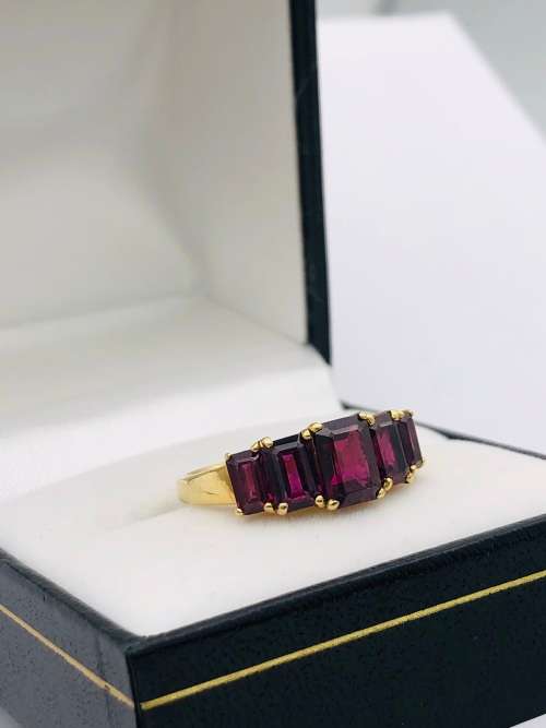 *1.42CT ROSE GARNET CLUSTER - (R19000!!! RETAIL)* R1 BIDS!!!
