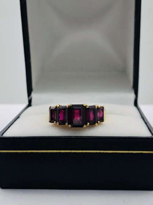 *1.42CT ROSE GARNET CLUSTER - (R19000!!! RETAIL)* R1 BIDS!!!