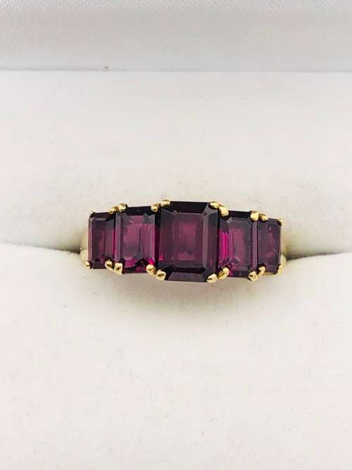 *1.42CT ROSE GARNET CLUSTER - (R19000!!! RETAIL)* R1 BIDS!!!