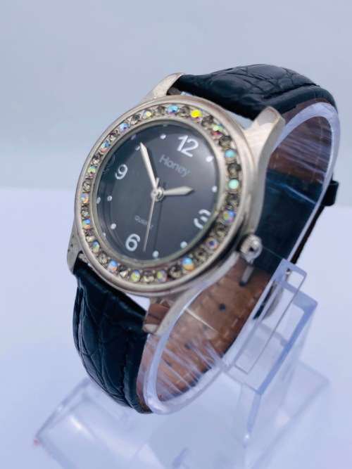 *HONEY LADIES DRESS WATCH* R1 BIDS!