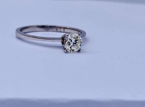 *INVESTMENT 0.50CT DIAMOND ENGAGEMENT RING* R1 BIDS!