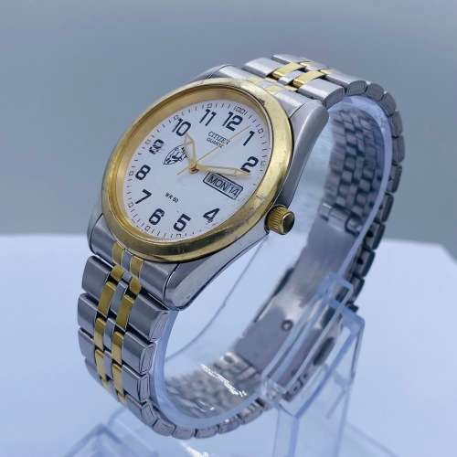 *EXCELLENT CITIZEN TWO-TONE DAY-DATE MENS WATCH*R1 BIDS!