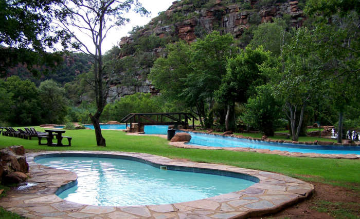 GAUTENG BUSH LUXURY! R4 800 VALUE!!! LITTLE EDEN RESORT 6 SLEEPER 28-02 > 02-03 (3 NIGHTS)