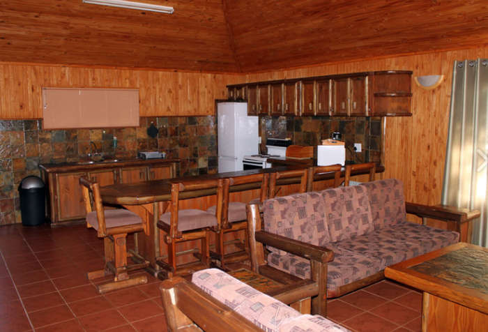 GAUTENG BUSH LUXURY! R4 800 VALUE!!! LITTLE EDEN RESORT 6 SLEEPER 28-02 > 02-03 (3 NIGHTS)