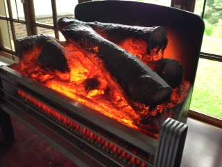 BERRY'S MAGICOAL FIREPLACE HEATER - AWESOME COLLECTABLE - WORKING 100%