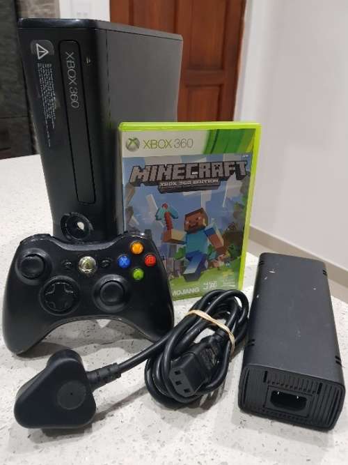 XBOX 360 Slim Console - 4GB