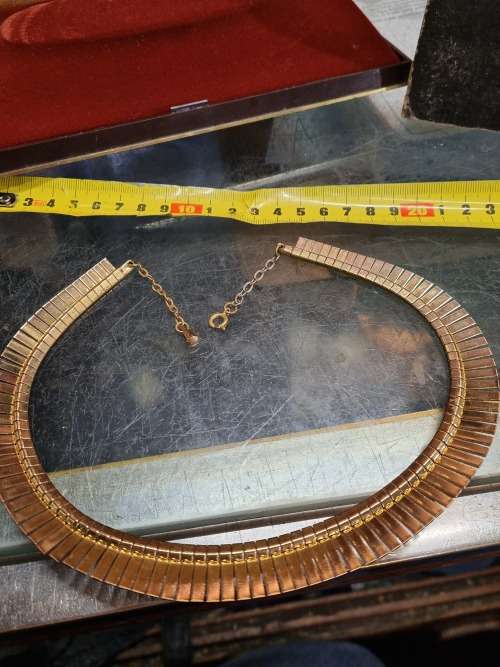 Antique choker