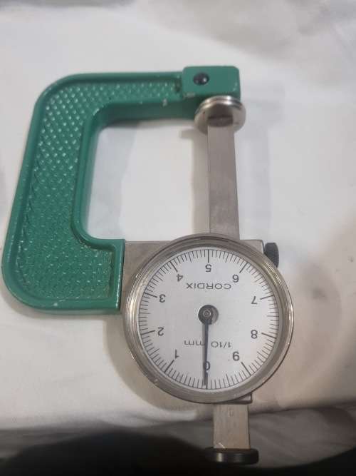 Thickness gauge