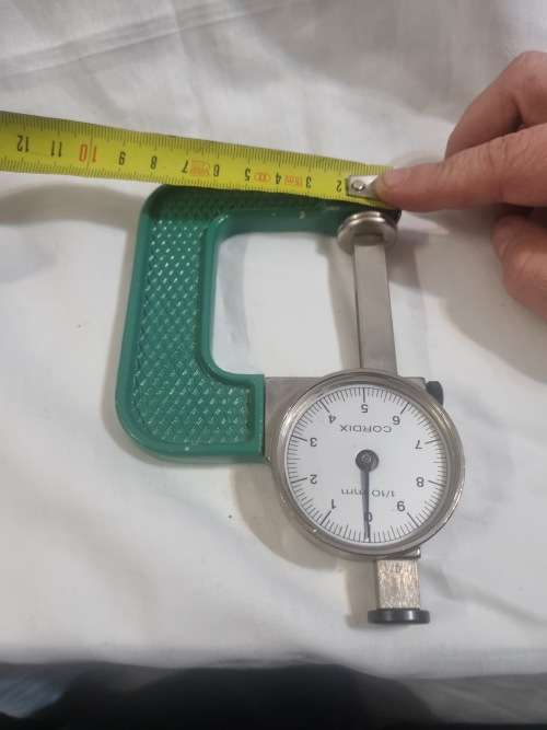 Thickness gauge